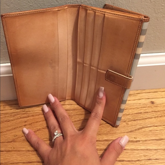 Burberry Wallet - Picture 2 of 3